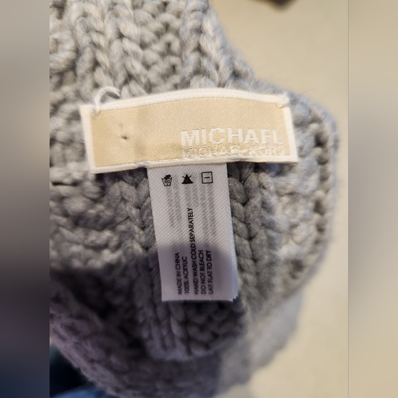 Michael Kors Cable Knit Scarf and Matching Hat - Picture 5 of 5